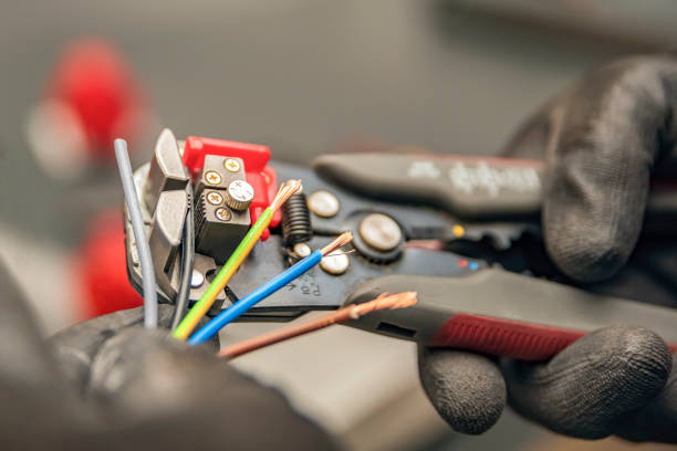 Best Affordable Electrician  in Petersburg, IN